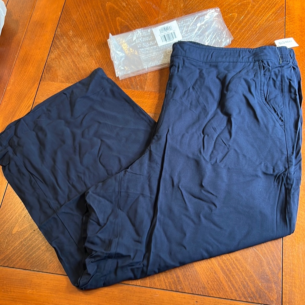 High-Waisted Playa Soft-Spun Wide-Leg Pants 
Navy 
3X